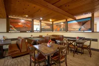 Thunderbird Lodge