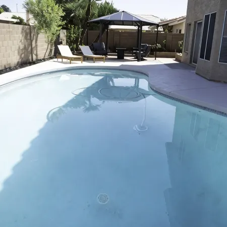 Jakes Place: Pool, Hot Tub, Billiards, Gazebo, BBQ, Fire Pit