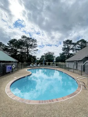 Beautiful 1 bedroom condo with a view! - 4-Star