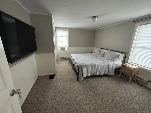 Cute Clayton Village Apartment. Dog friendly. With Boat Parking. - 2-Star