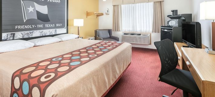 Super 8 by Wyndham Grapevine/DFW Airport Northwest Hotel di Grapevine