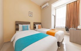 Sans Hotel Berau Square