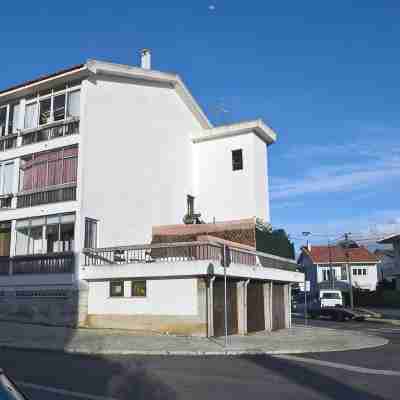 Comfortable, sunny & cozy near the beach and close to Lisbon Hotel Exterior