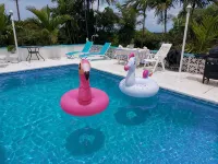Open 3 BR 2 Bath Home with Private Pool, Wi-Fi, 5 Minutes to Cable Beach - Private Pools
