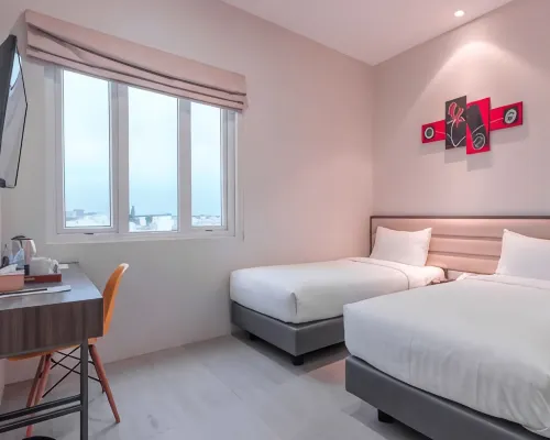 Versa Hotel Hotels near Cibeureum Lake