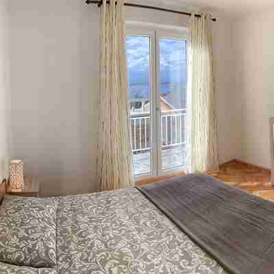 Bright apartment with sea view balcony 4 + 1 persons Rooms