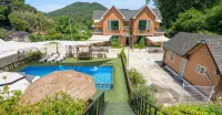 Cheongyang Bean Field Pension - Pools