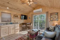 Lake View Adventure Cabin at Bear Bluff Retreat - Alphydda