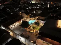 Hotel Sriti Magelang - Pools