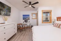 Summit County Basecamp: Escape to the Mountain Lake! Garage-Grill-In Town! - balcony