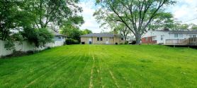 4 Bedroom, 2 Full Bath. Centrally Located. Near O'Hare Airport and attractions