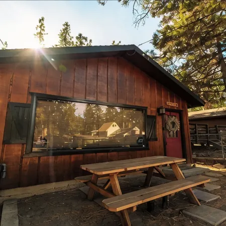 BIG BEAR COZY DEN - Comfort in the Mountains Free WiFi & Cozy Vibes...