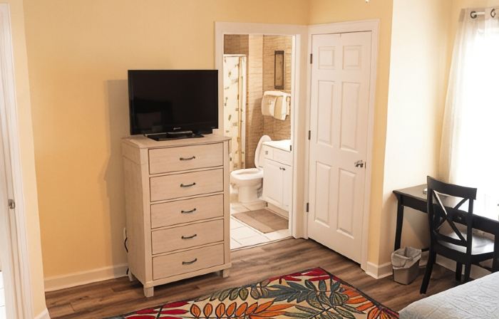 Charming 1-bedroom villa in Sunset Beach with Kitchen, AC, WiFi 3713