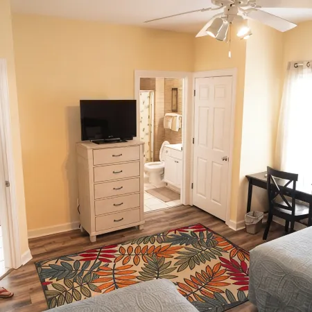 Charming 1-bedroom villa in Sunset Beach with Kitchen, AC, WiFi 3713