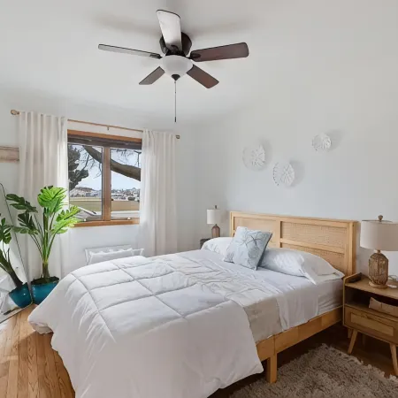 Sheboygan Sunrise Beach Stay