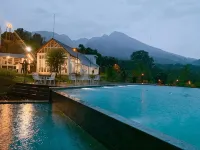 Leuweung Geledegan Ecoldge - Pools
