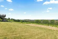 Beautiful and Secluded getaway on 10 acres - Wi-Fi