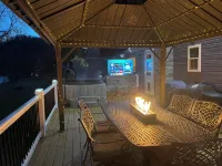 Riverfront 3-bedroom house - Homestays