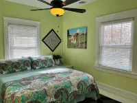 boho noc *GAME ROOM*pets welcome*king beds*freeW/D - Homestays