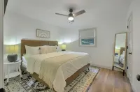 Creekside bungalow with a hot tub, walking distance to downtown Nashville - 4-Star
