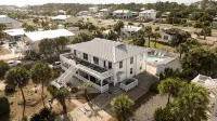 East End -Beach Oasis- St. George Island. Beach Condo / Full Sized Swimming Pool - Beach