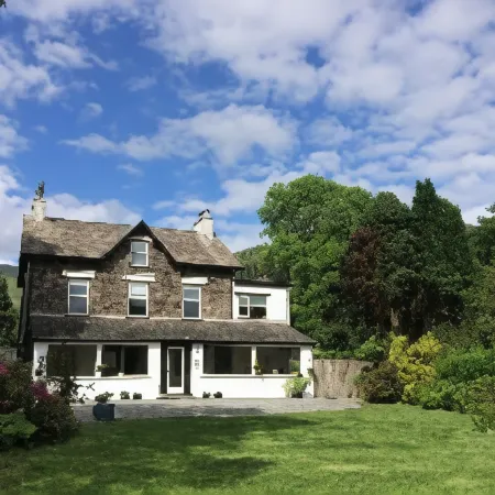 Lake View Country House