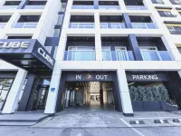 Hotel Cube Hotels near Gyeongpodae