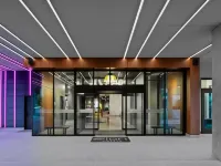 Aloft Kansas City Country Club Plaza Hotels near Hyde Park