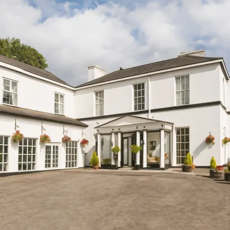 The Manor Hotel