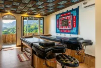 Sapana Mountain Retreat - Jacuzzi