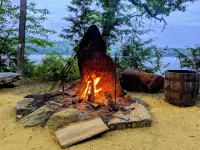 Quaint cottage on peaceful NH lake! Enjoy swimming, kayaking, and trails. - Alphydda