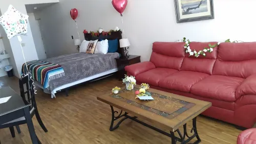 Katie's Cozy Suites