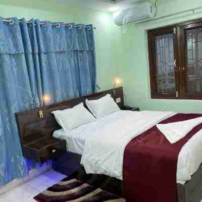 Royalwood City Inn Rooms
