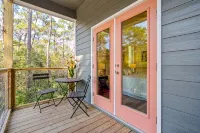 Gorgeous Magnolia Cottage: With Bicycles/Beach Equipment- Pet Friendly! Private! - 4 ดาว