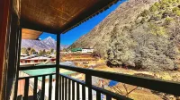 Lama Hotel - Himalayan Burger - con vistas a la montaña