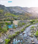 Yosemite View Lodge - parking
