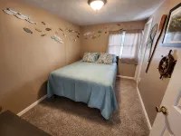 NEW! Royal Bungalow Lake House W/ Lake view & access - Canadian Lakes