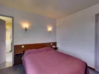 Logis Auberge des Vieux Chenes Hotels in Malemort
