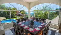 Oceanview FAST WiFi Private Yard Pool Executive Chef Staff Amazing Views - Villas