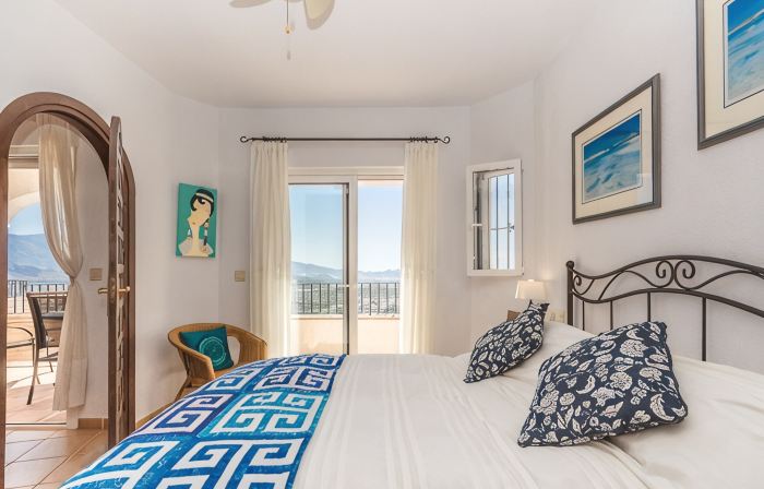 Villa with private pool and amazing views