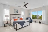 New!Luxurious & spacious waterfront 4 bedroom house in Marathon with endless fun - Boutique