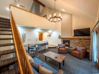Fully Renovated Condo - Sleeps 9! Ξενοδοχεία στην πόλη Mecosta County