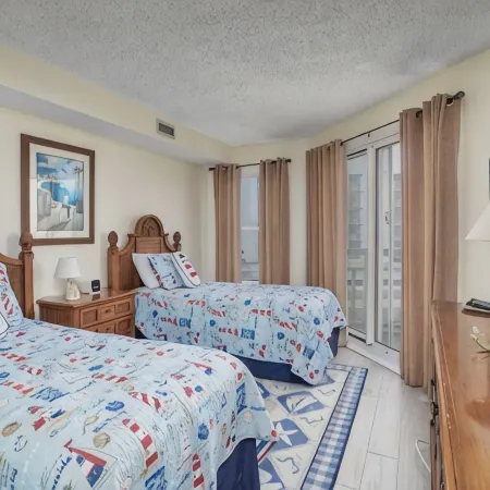 Resort-Style Beach-Front Condo in North Beach Tower in Diamond Beach!