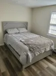 Newly Renovated Guest House Located on Private Compound - Homestays