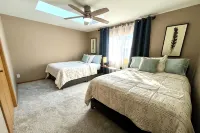 Lake Arrowhead Retreat with club pools and beaches - 4 stjerner