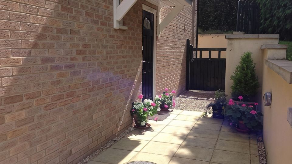 Oxford Apartments 2 - Modern, beautiful Apartment fully furnished with parking