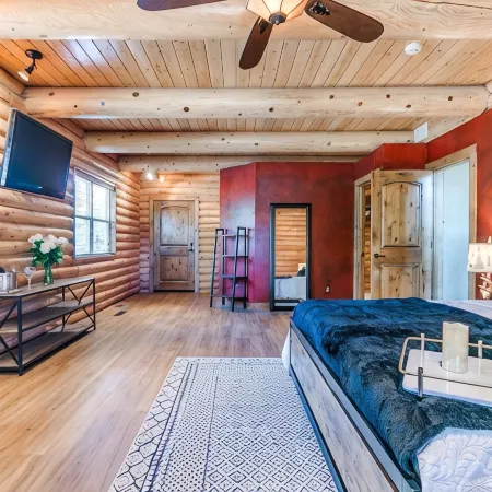 Naffcation Lodge OKC Cabin And Guest House Retreat On 5 Acres