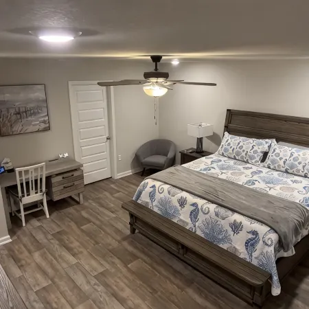 Spacious 4-Bedroom House in Lovely Foley, 7 Miles from the Sports Complex!