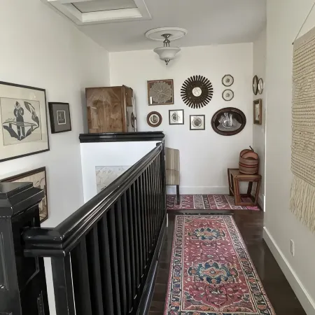 Peaceful Historic 3 Bedroom hideaway, Walkable to Calgary's Greatest Attractions