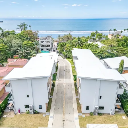 Spacious 7 Bedroom Luxury Villa Steps From The Beach, South Jaco!